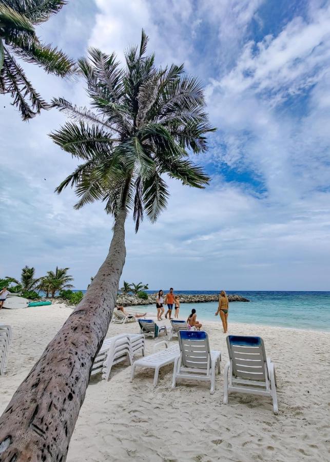 Pelican Beach Maafushi Exterior photo